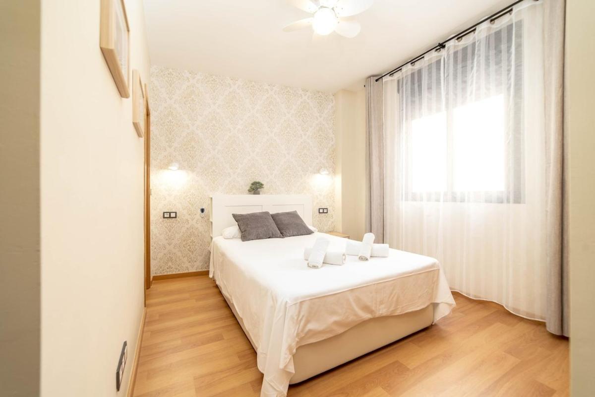 -Malagasunapts- Stylish City Centre Pool&Parking Dış mekan fotoğraf