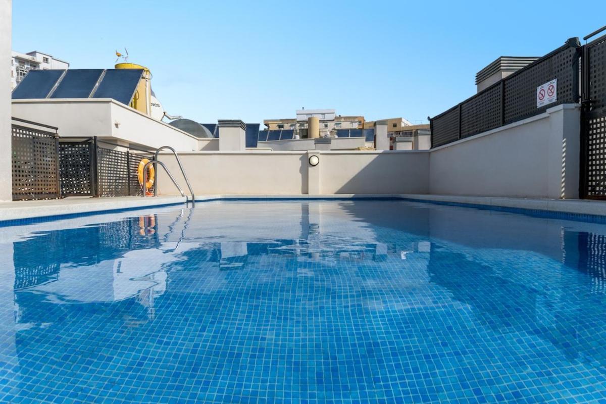 -Malagasunapts- Stylish City Centre Pool&Parking Dış mekan fotoğraf