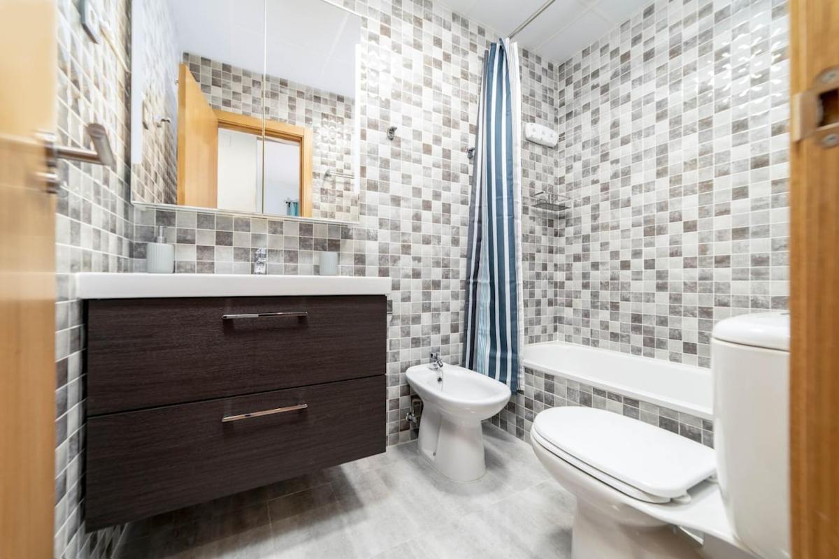 -Malagasunapts- Stylish City Centre Pool&Parking Dış mekan fotoğraf